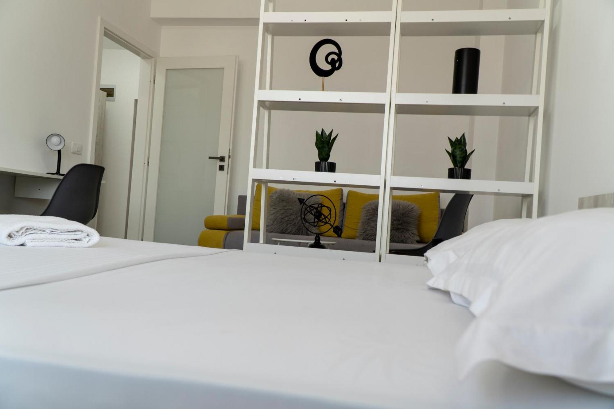 Center Apartment Palas Mall View Iasi Ngoại thất bức ảnh