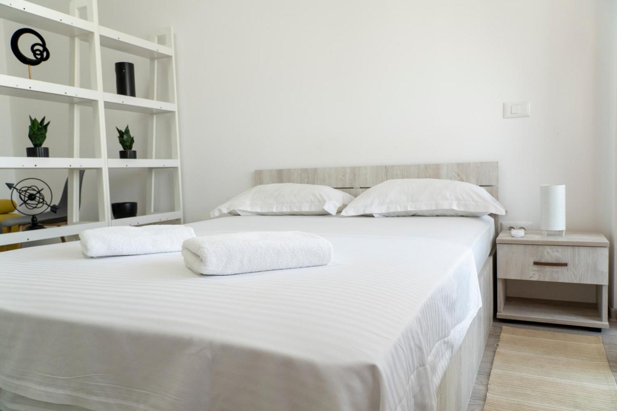 Center Apartment Palas Mall View Iasi Ngoại thất bức ảnh
