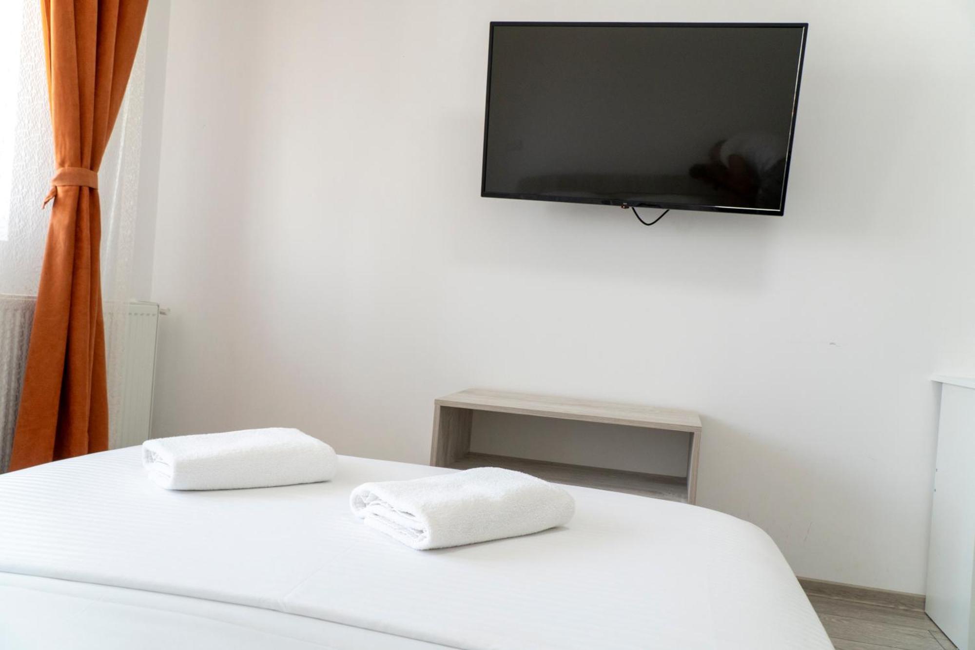 Center Apartment Palas Mall View Iasi Ngoại thất bức ảnh